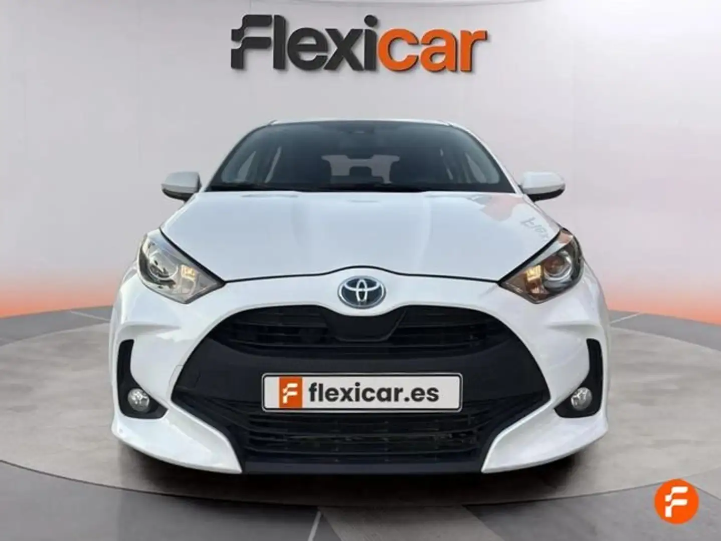 Toyota Yaris 120H 1.5 Active Tech Blanco - 2