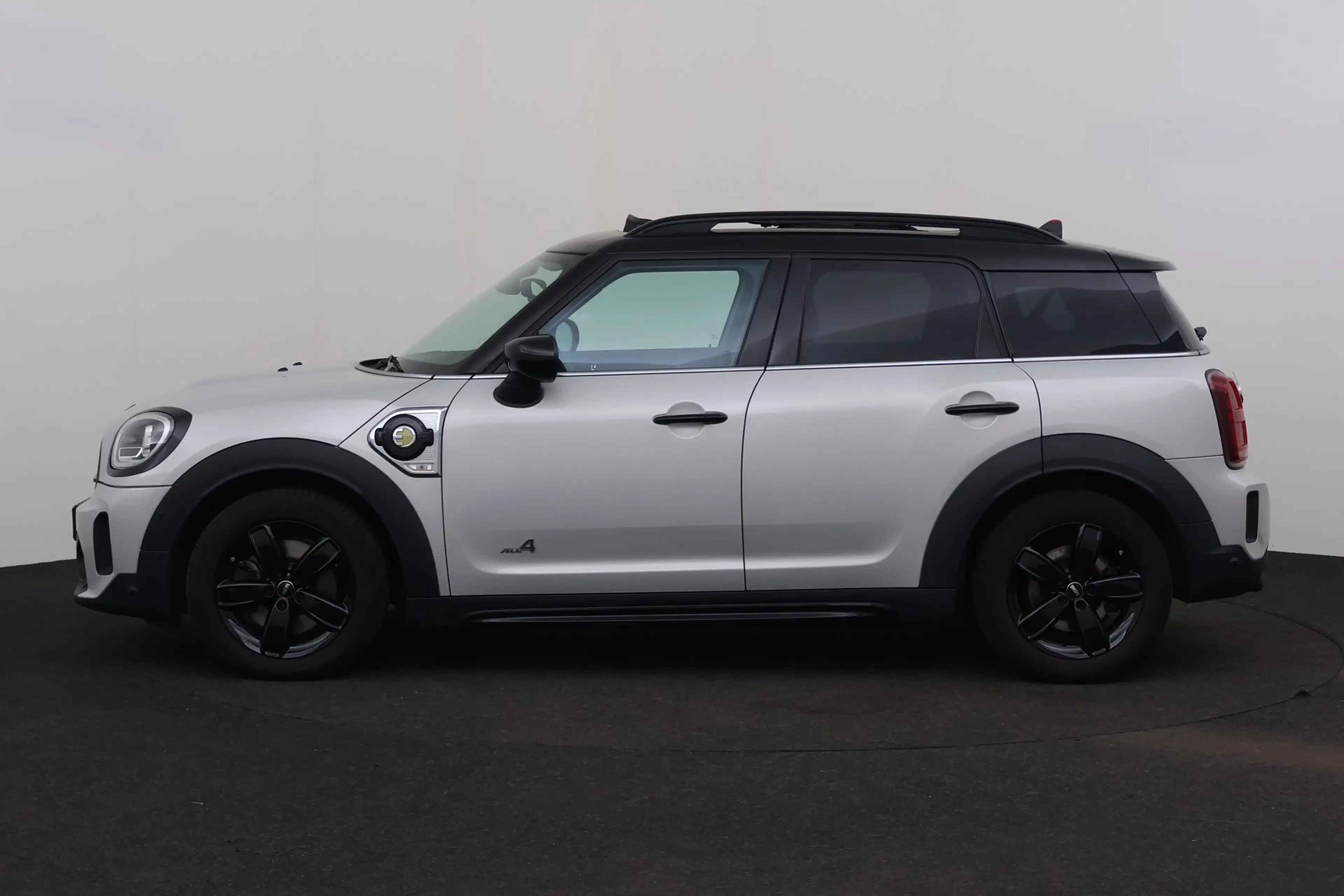 MINI Cooper SE Countryman ALL4 1.6iA PHEV + GPS + LEDER + CARPLAY + CAMERA + — photo 2