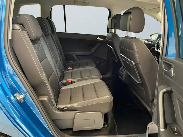 Volkswagen Touran view 11