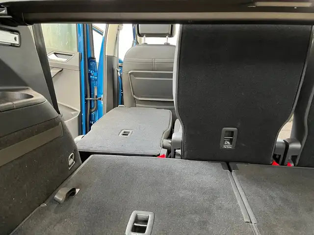Volkswagen Touran view 16
