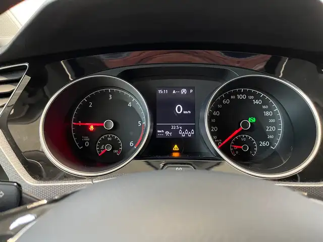 Volkswagen Touran view 12