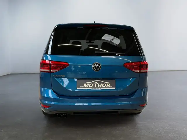 Volkswagen Touran view 5