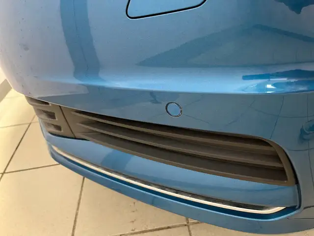 Volkswagen Touran view 19