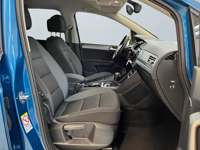 Volkswagen Touran view 10