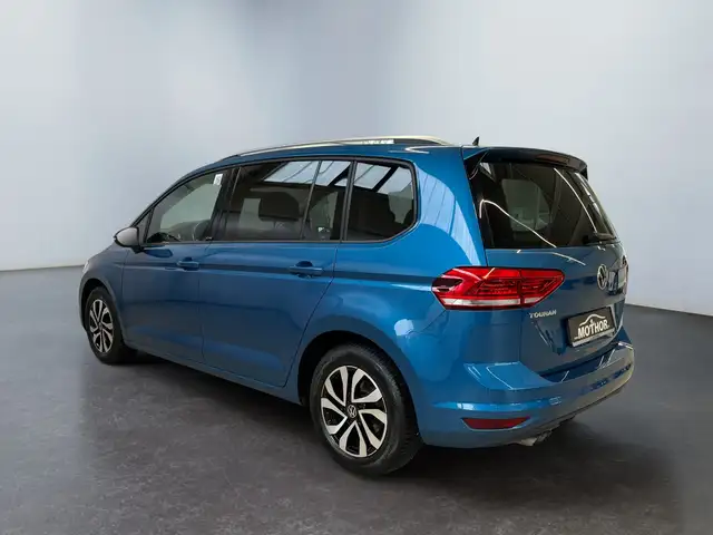 Volkswagen Touran view 4