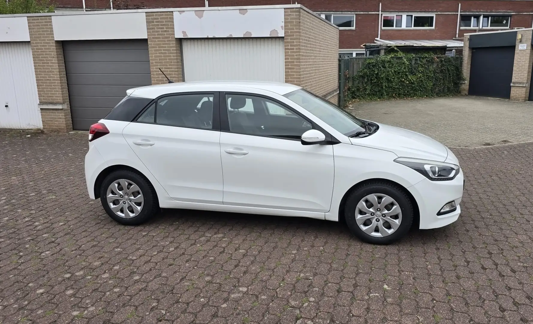 Hyundai i20 1.4i i-Vision Wit - 1