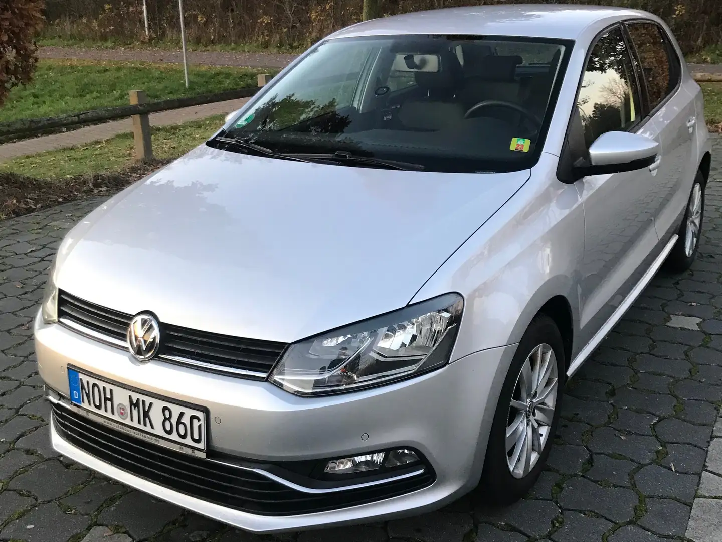Volkswagen Polo Polo 1.4 TDI (Blue Motion Technology) Comfortline Silber - 1