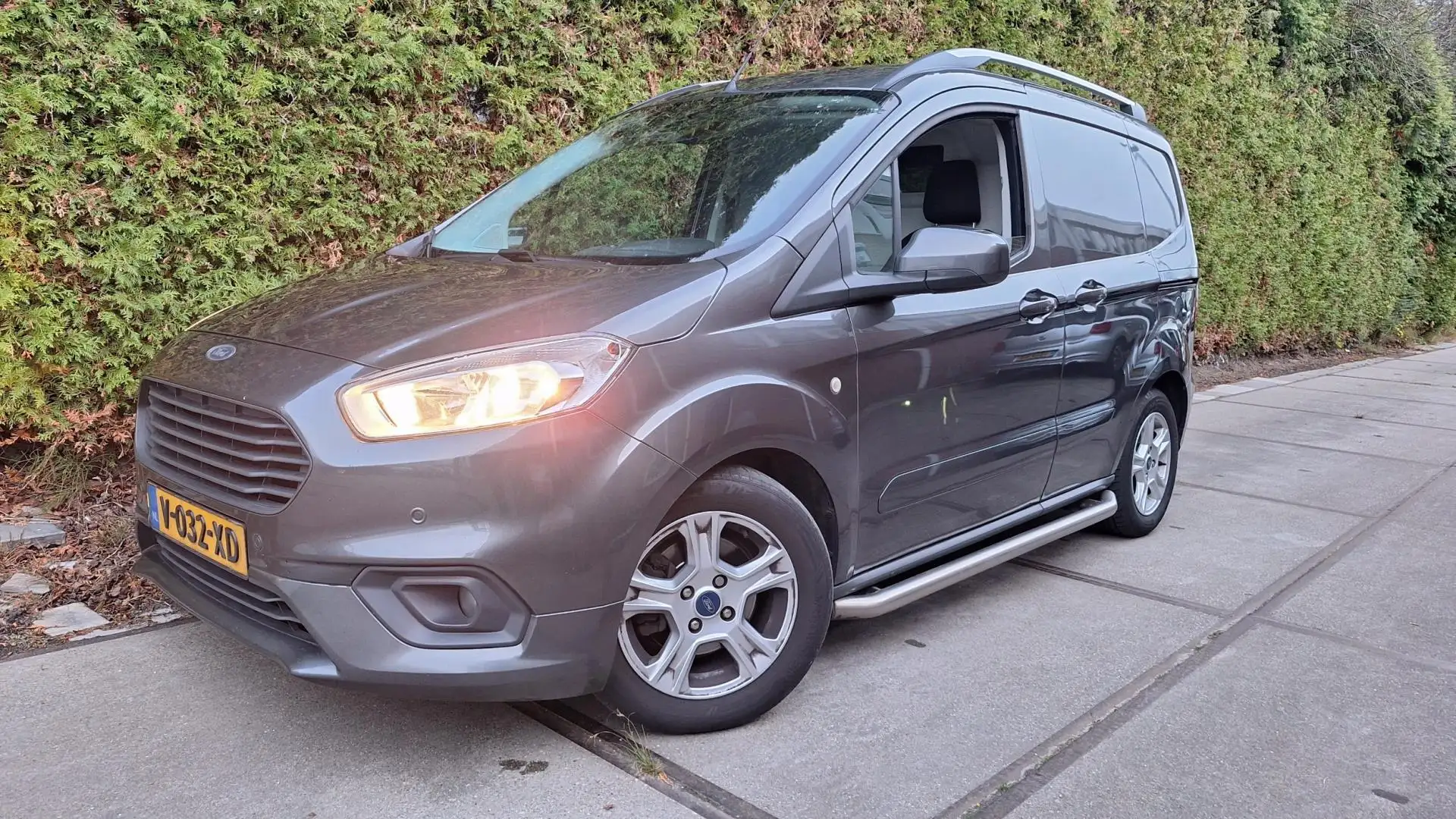 Ford Transit Courier 1.5 TDCI Limited - 1