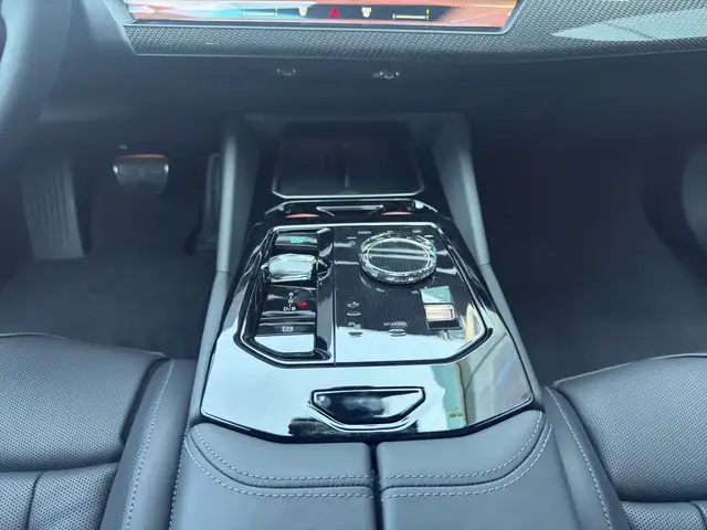 BMW I5 view 14