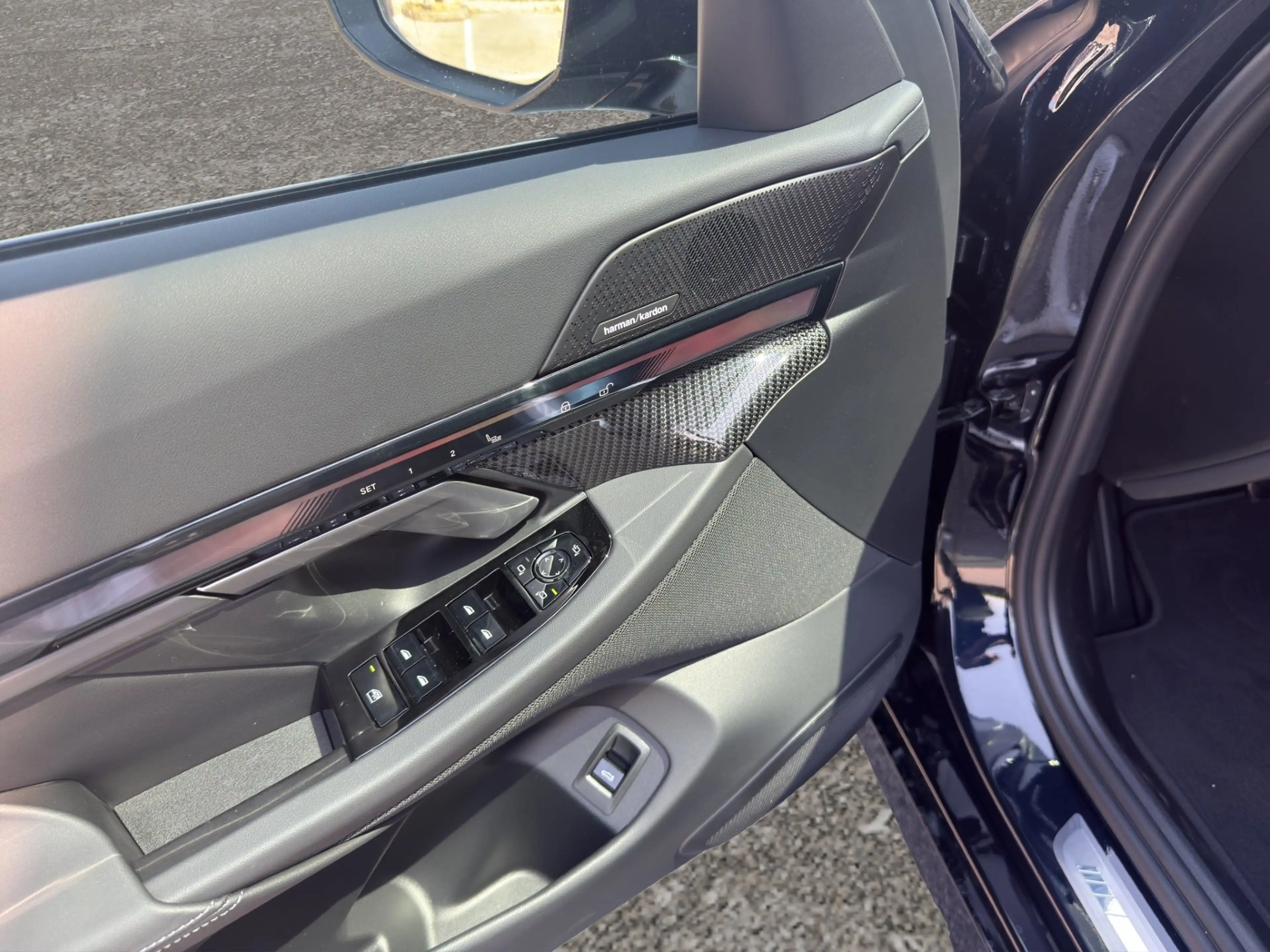 BMW i5 eDrive40 — photo 9