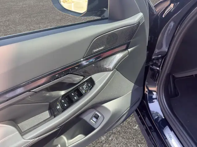 BMW I5 view 9