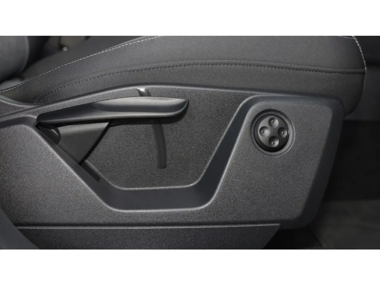 Audi Q2 S-line 35 TFSI S-Tronic Matrix-LED Kamera, миниатюра 14