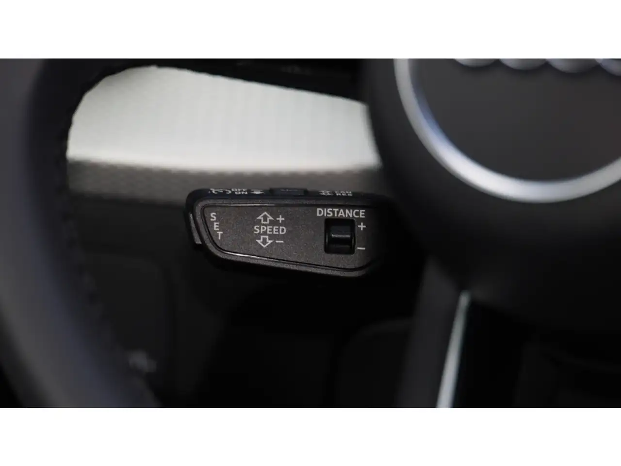 Audi Q2 S-line 35 TFSI S-Tronic Matrix-LED Kamera, миниатюра 17