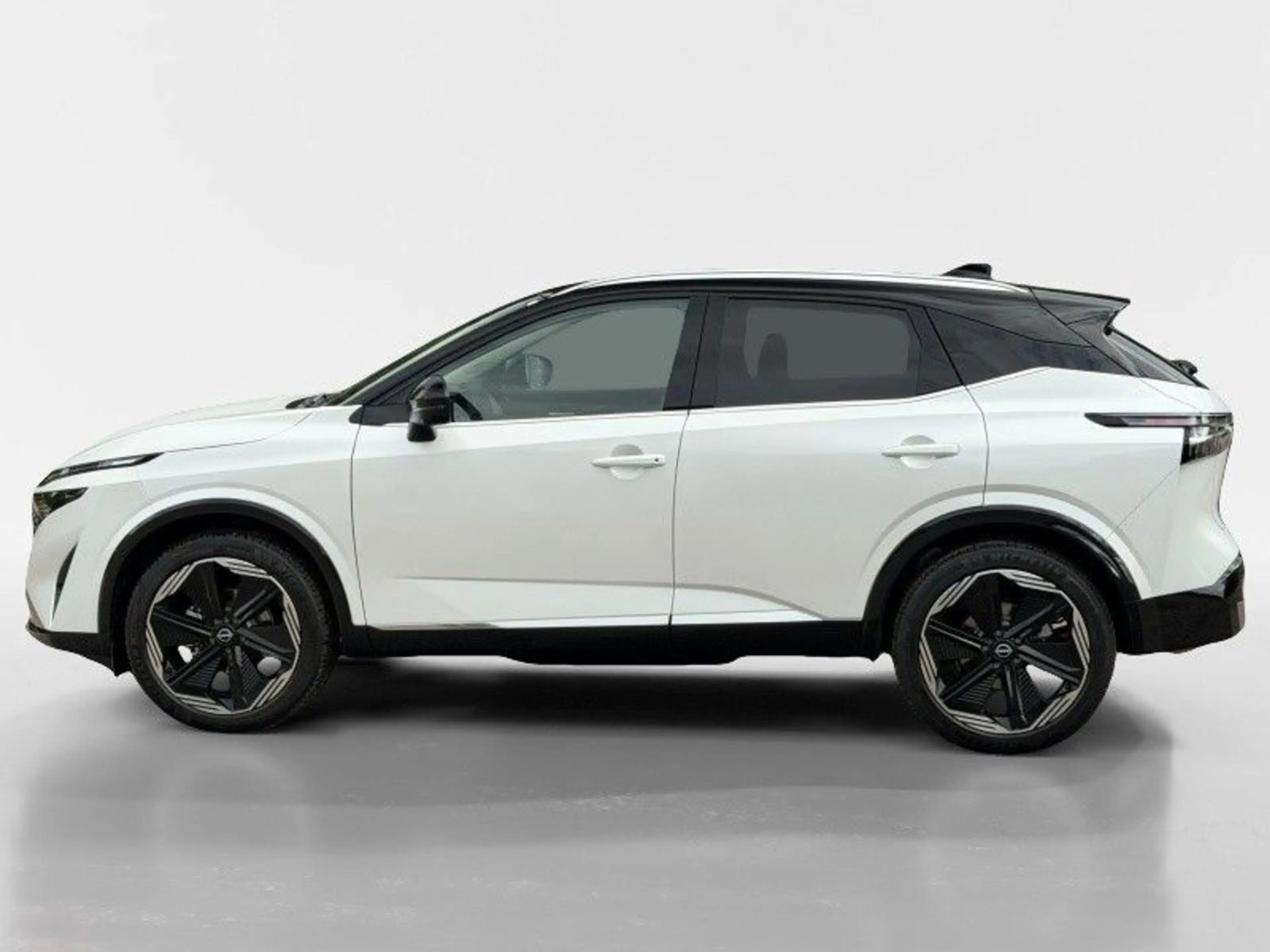 Nissan Qashqai Tekna Premium /PANO/HUD/BOSE/20"/360° — photo 2