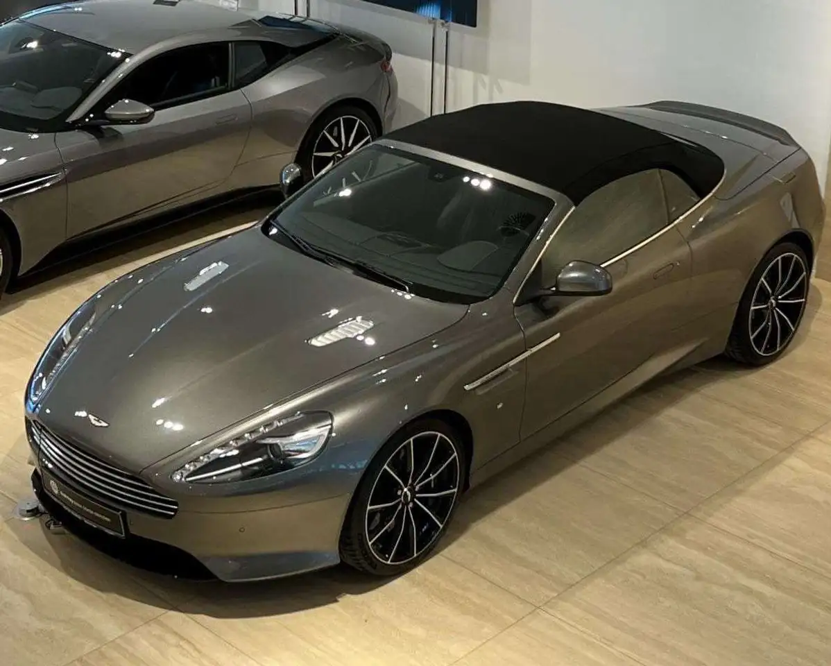 Aston Martin DB9