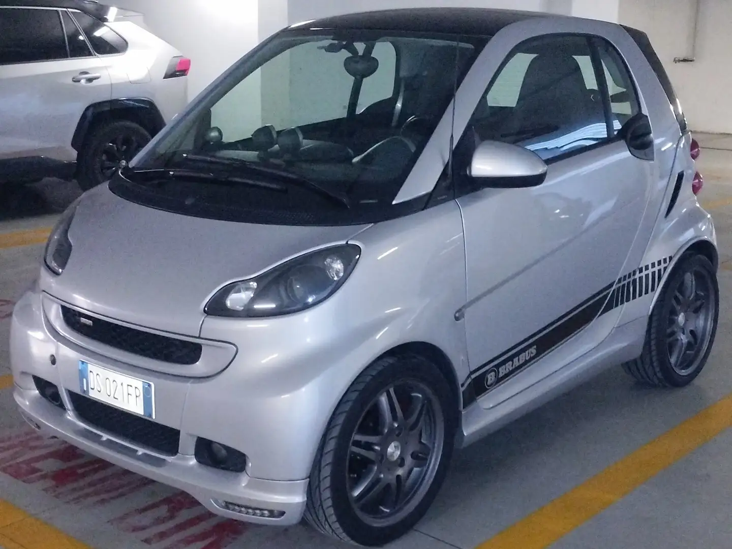 smart brabus Fortwo 1.0 Brabus Xclusive 98cv Šedá - 1