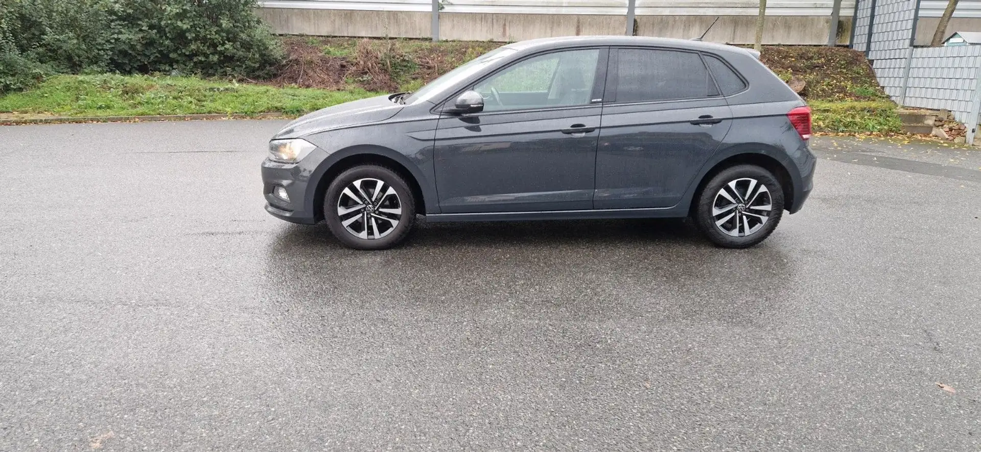 Volkswagen Polo VI United 1 Hand Kamera DSG 1,0TSI Gris - 2