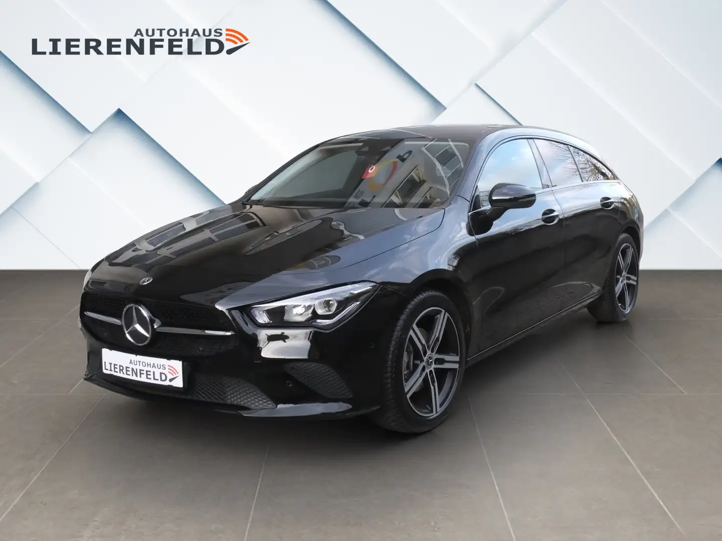 Mercedes-Benz CLA 180 Shooting Brake Automatik nur 11 Tkm Schwarz - 1