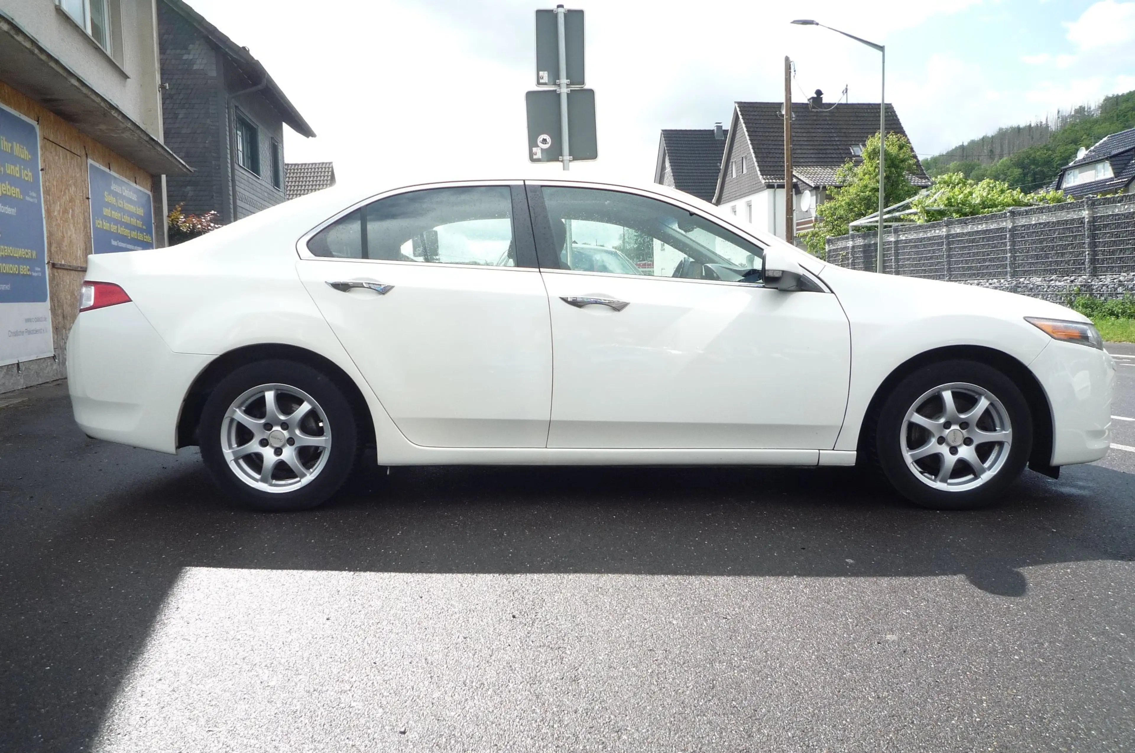 Honda Accord Executive — photo 10