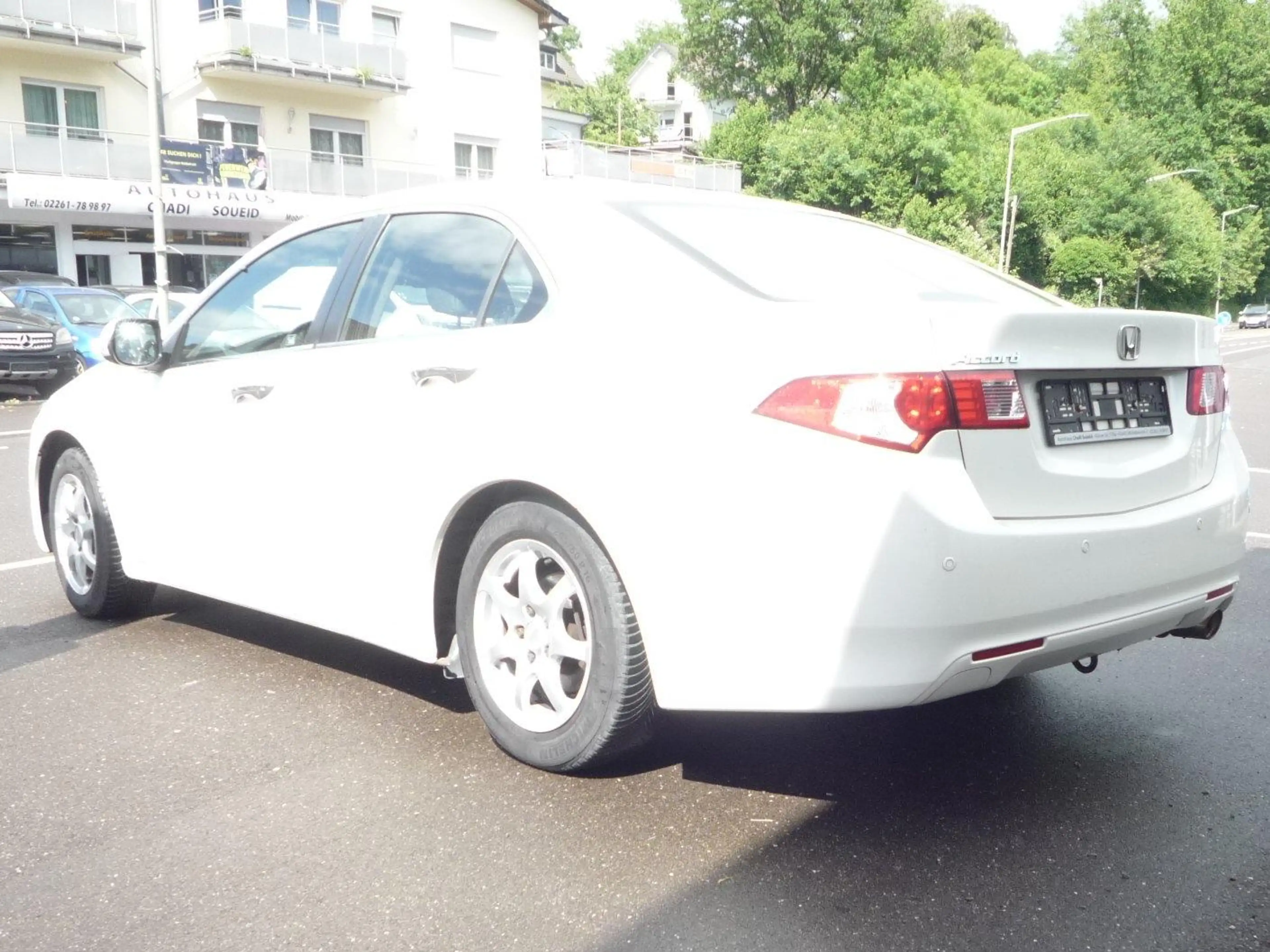 Honda Accord Executive — photo 6