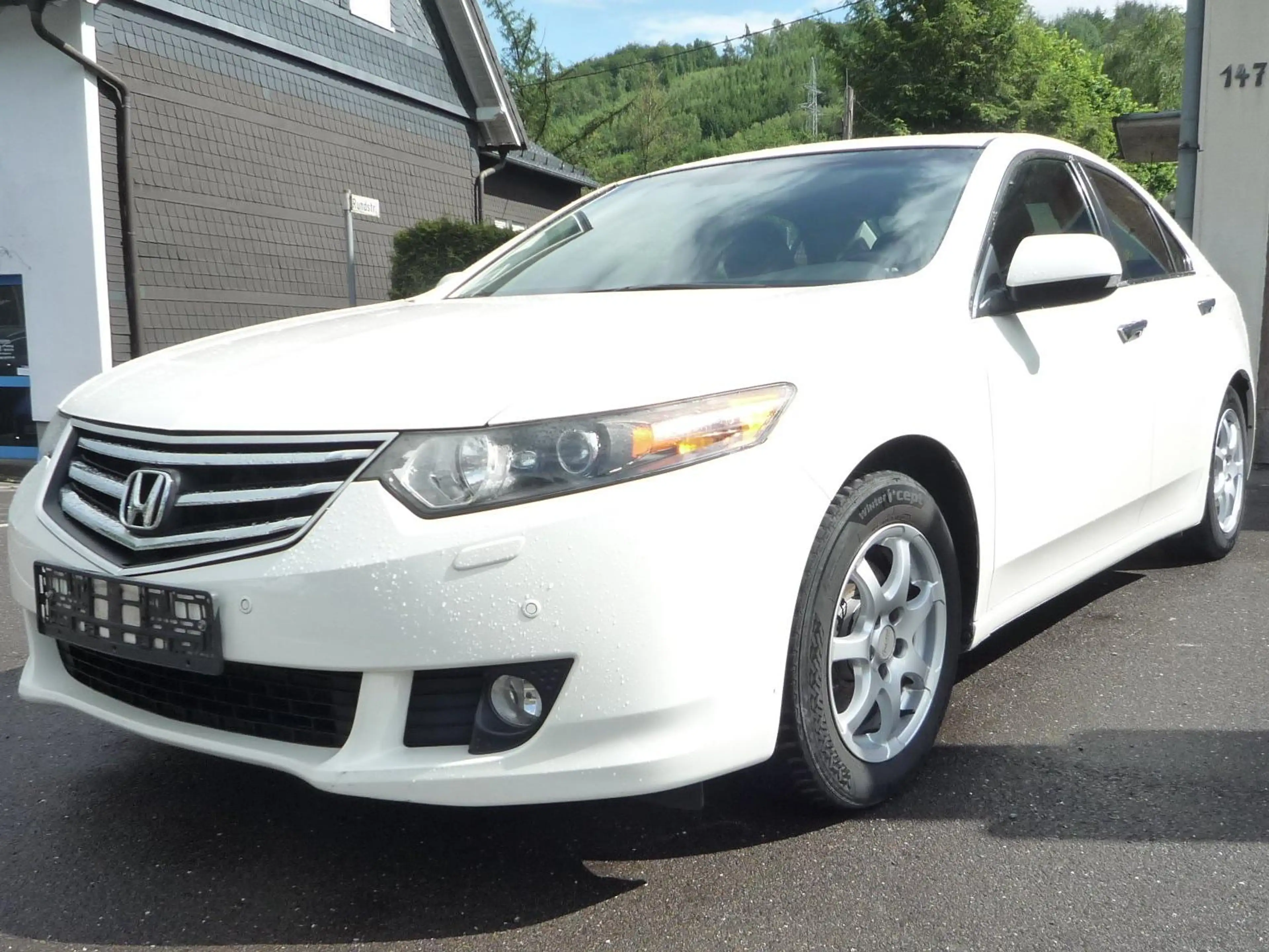Honda Accord Executive — photo 3