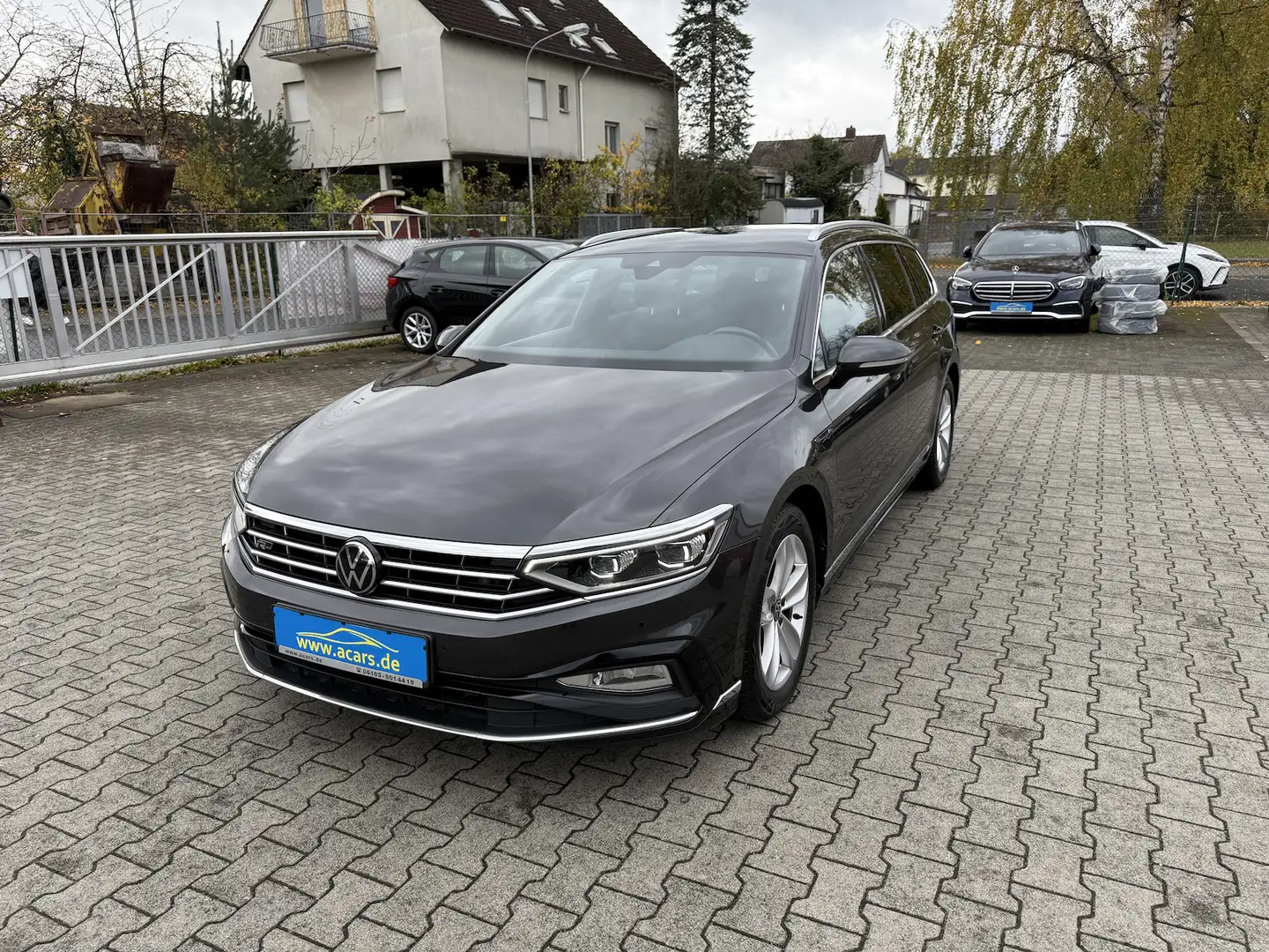 Volkswagen Passat Variant R Line 2,0 TDI SCR Navi LED ACC SHA SWA Kamera Alu Gris - 1