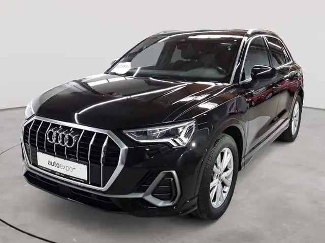 Audi Q3 view 2