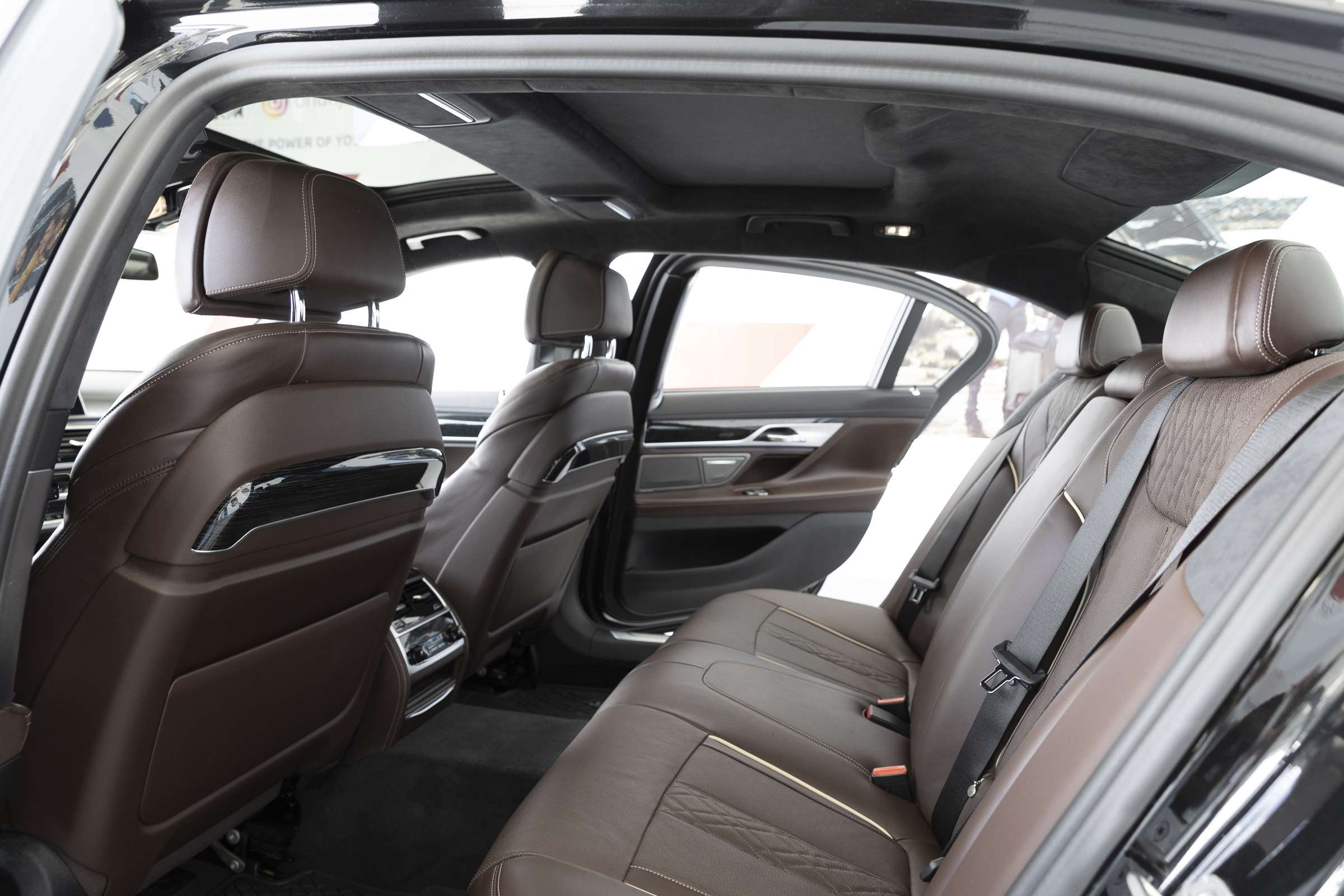 2022 BMW 7 Series 745Le Premium Package thumb 9