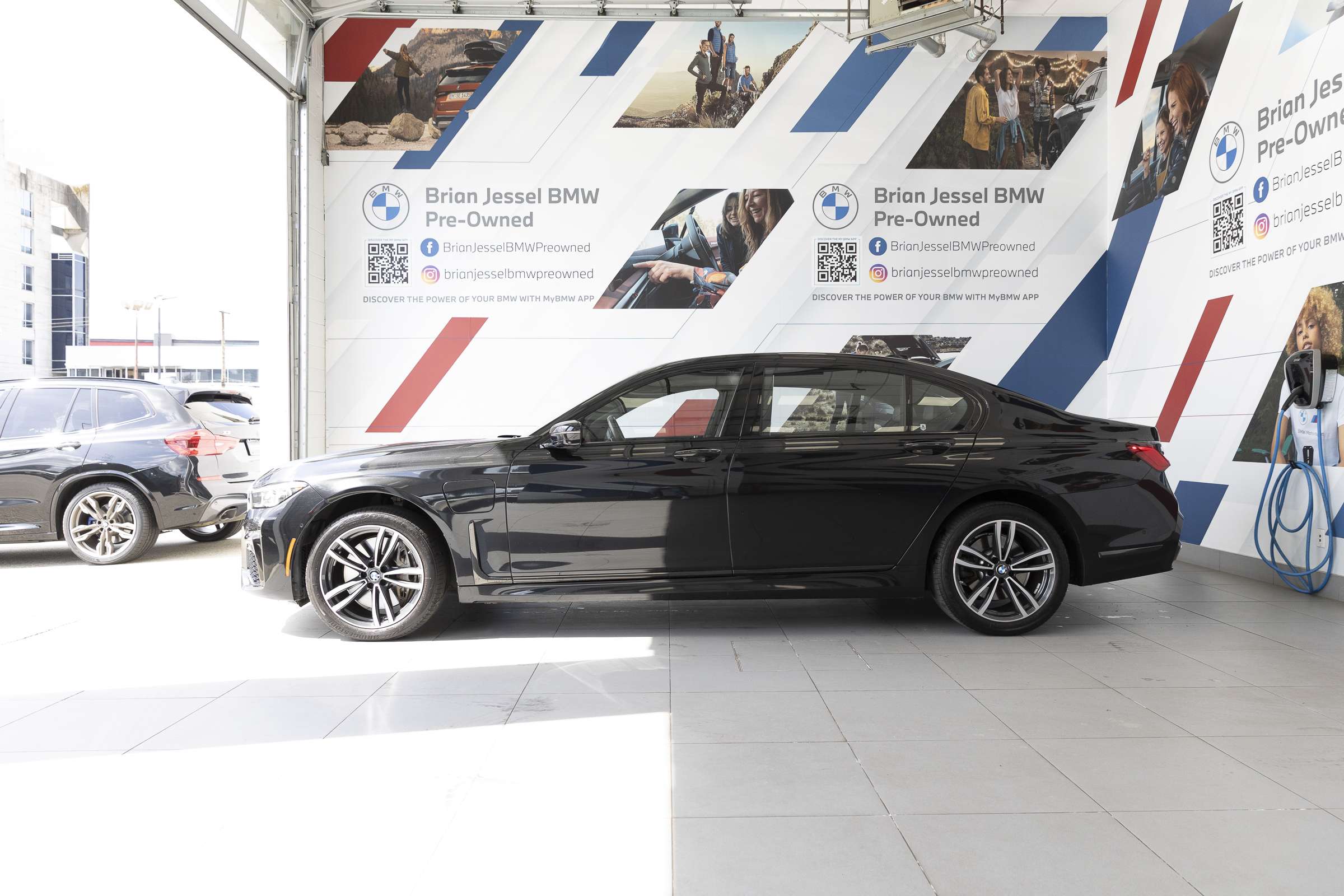 2022 BMW 7 Series 745Le Premium Package thumb 23
