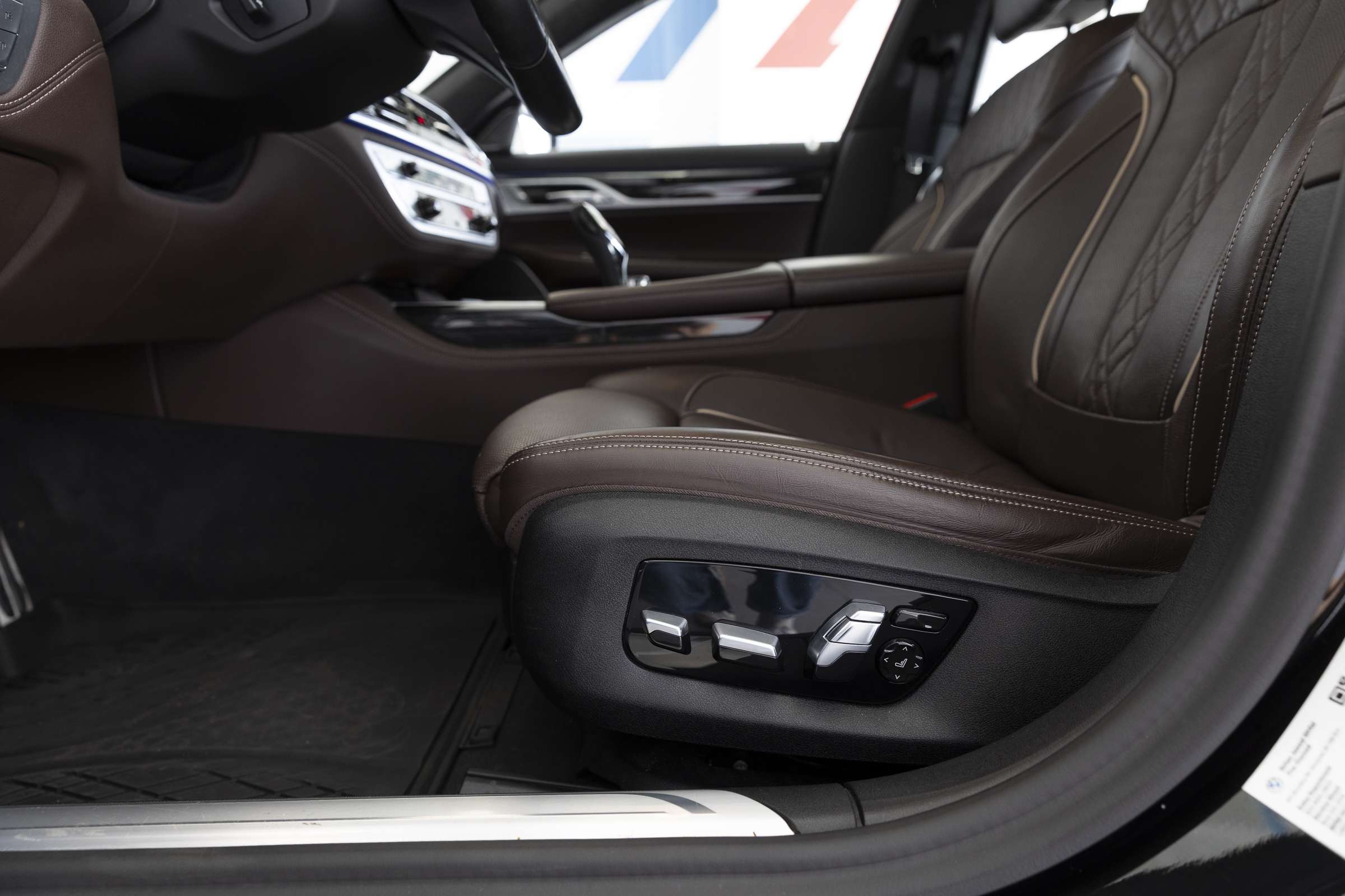 2022 BMW 7 Series 745Le Premium Package thumb 30