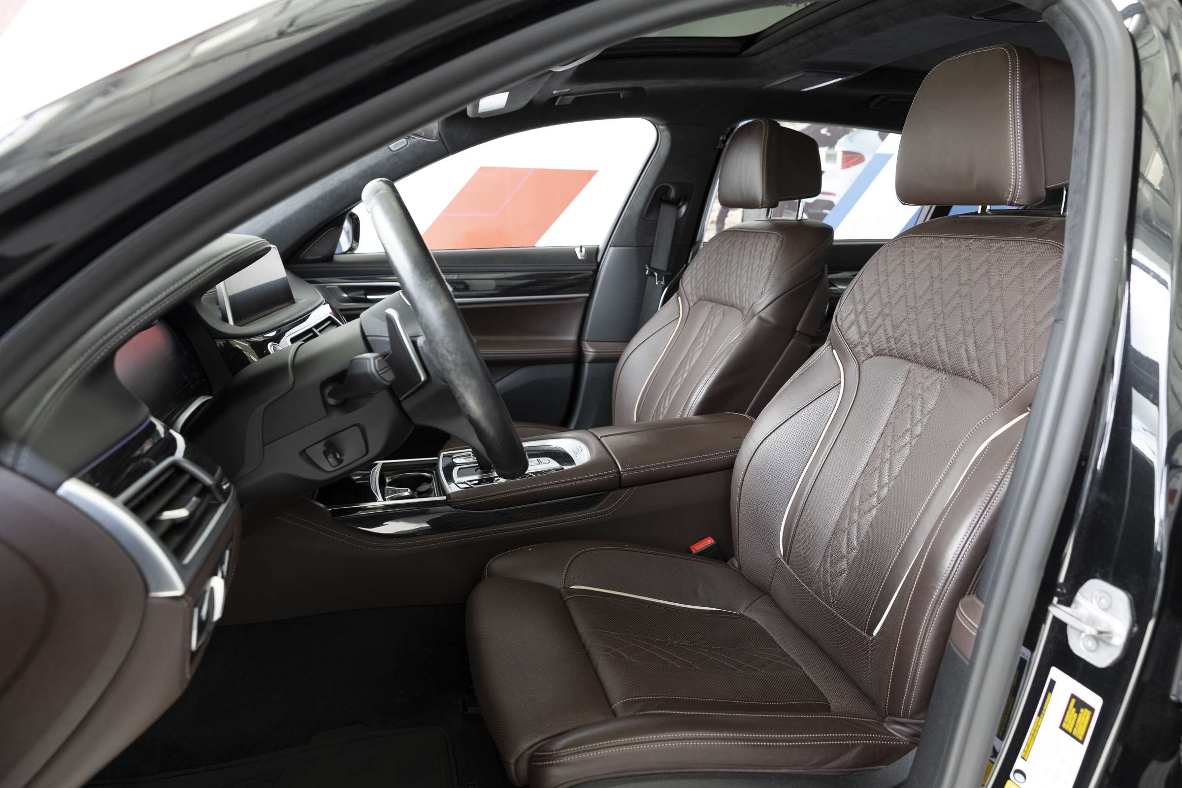 2022 BMW 7 Series 745Le Premium Package thumb 25