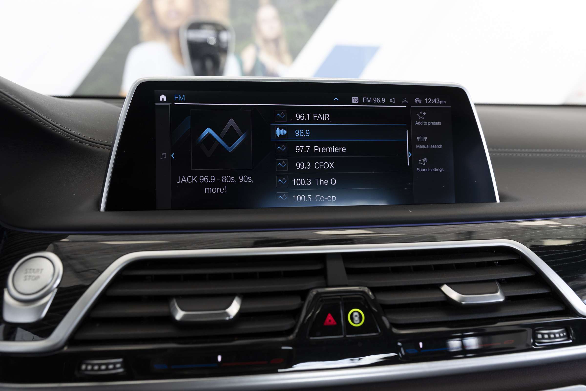 2022 BMW 7 Series 745Le Premium Package thumb 17