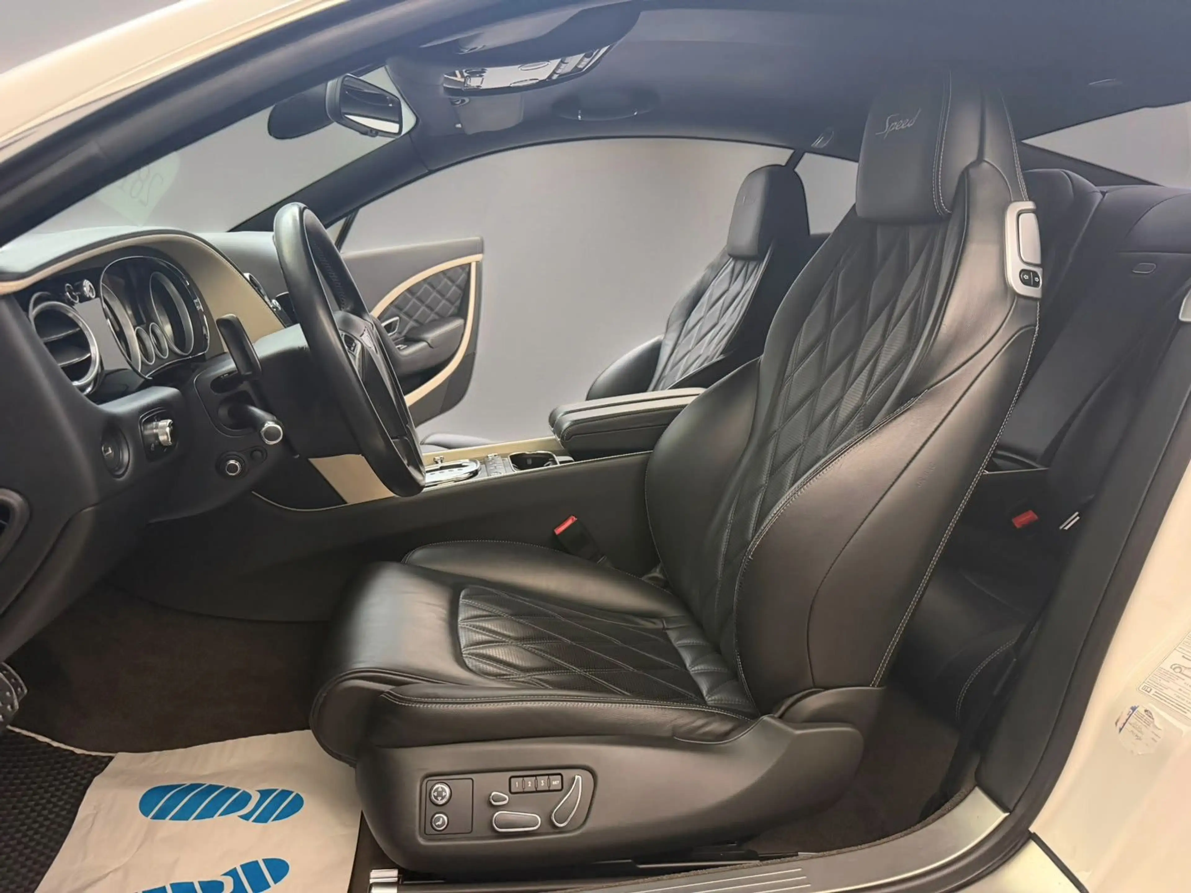 Bentley Continental GT 6.0 W12 Speed 4WD*NAIM*22Z*SITZKL — photo 12