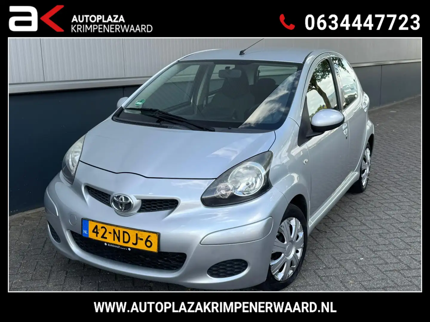 Toyota Aygo 1.0-12V Comfort Automaat Nieuwe apk Nette auto NAP Gris - 1