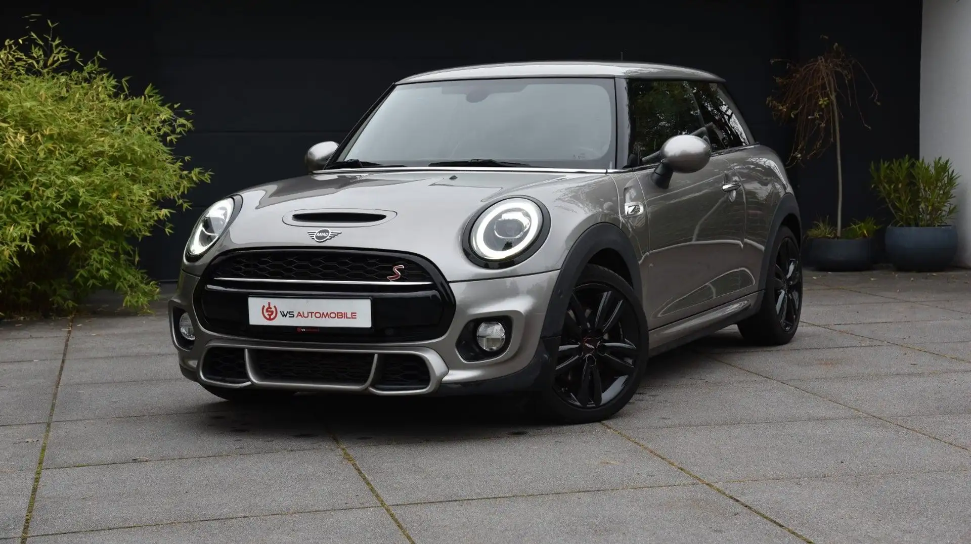 MINI Cooper S **JCW/HARMAN-KARDON** Silber - 1