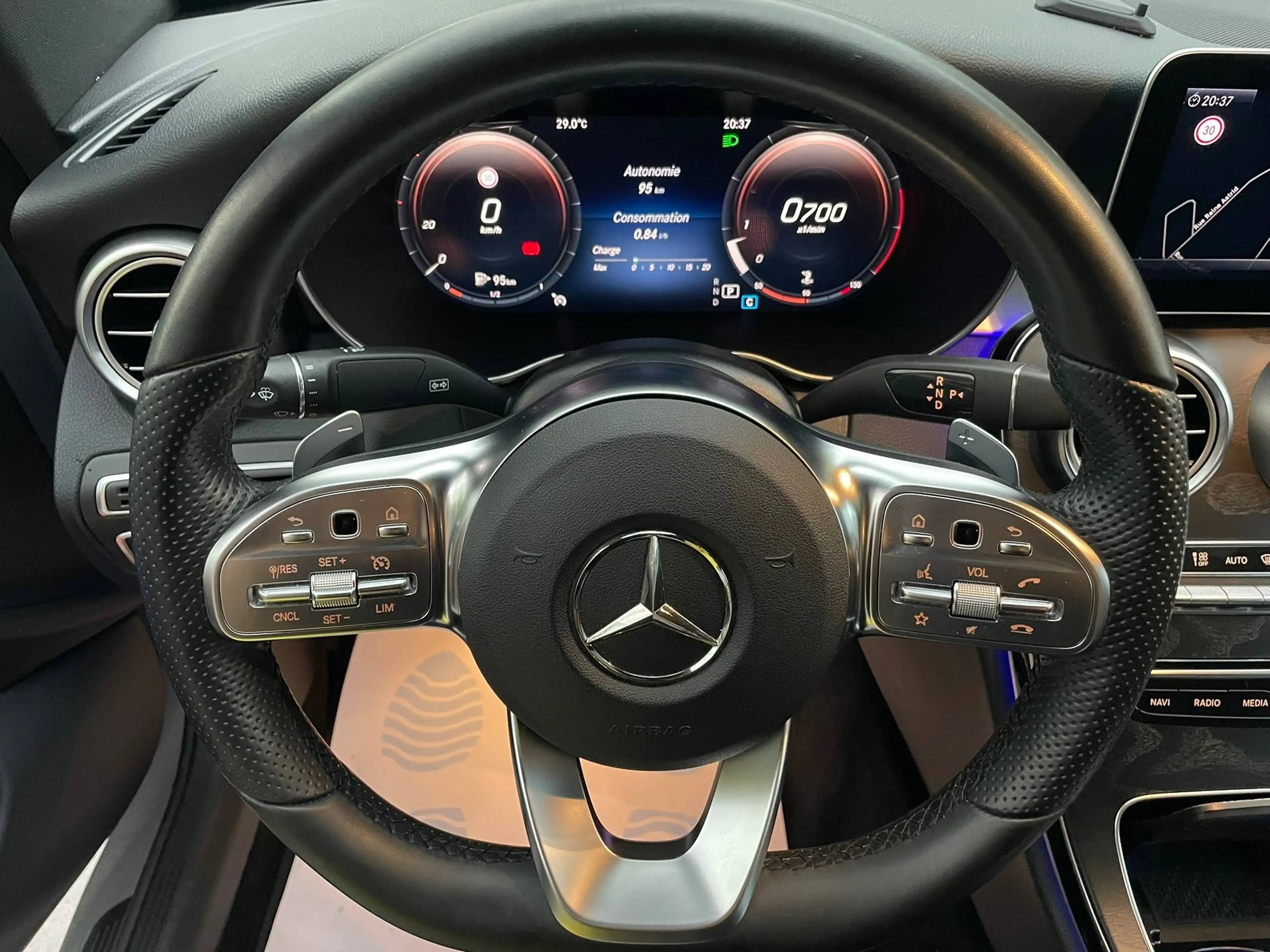 Mercedes-Benz C 180 🏴Coupe-PACK AMG LINE⚠️TOIT PANO 360 BURGMESTER⚠️ — photo 11