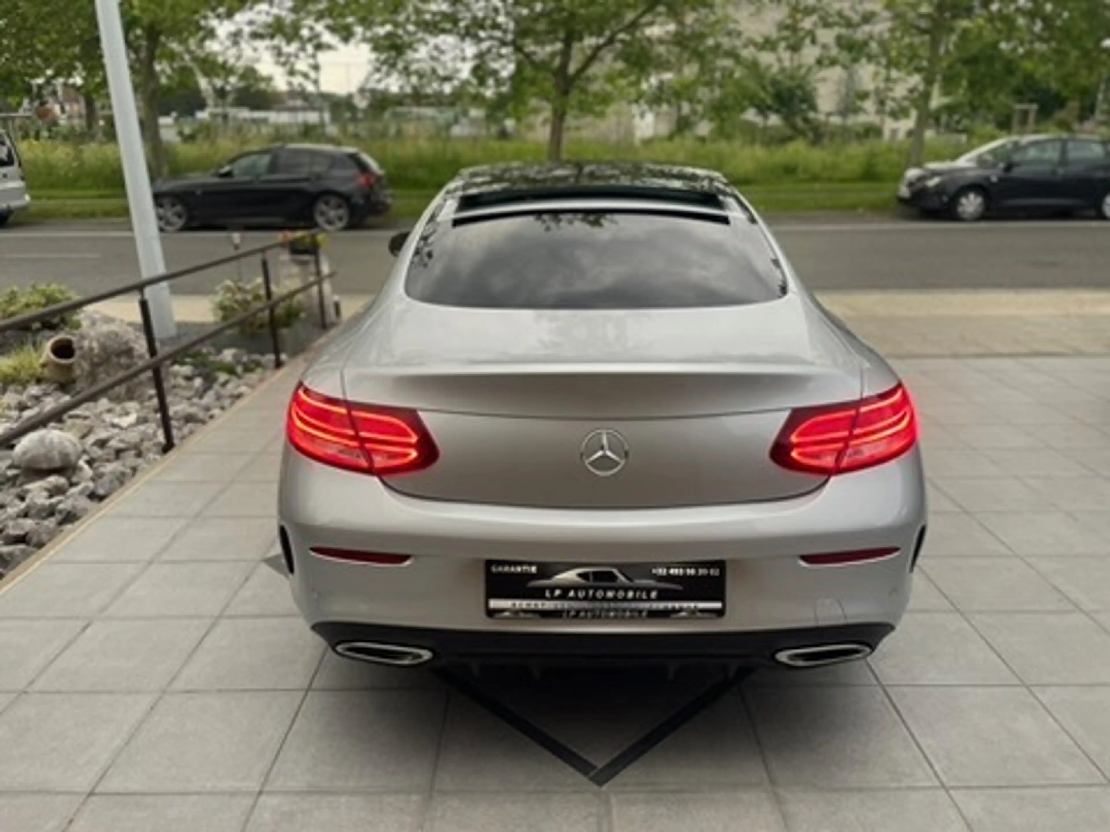 Mercedes-Benz C 180 🏴Coupe-PACK AMG LINE⚠️TOIT PANO 360 BURGMESTER⚠️ — photo 4