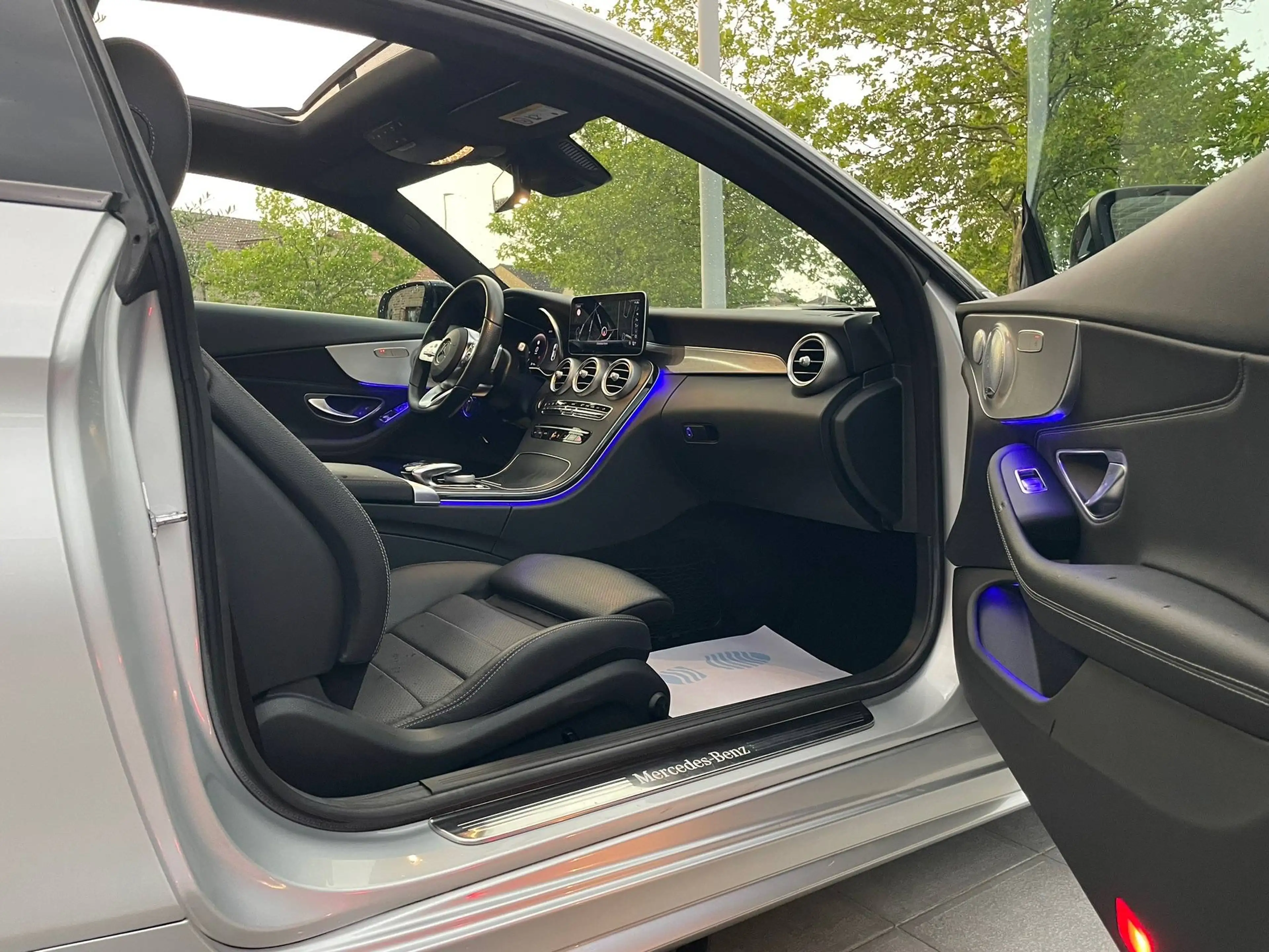 Mercedes-Benz C 180 🏴Coupe-PACK AMG LINE⚠️TOIT PANO 360 BURGMESTER⚠️ — photo 10