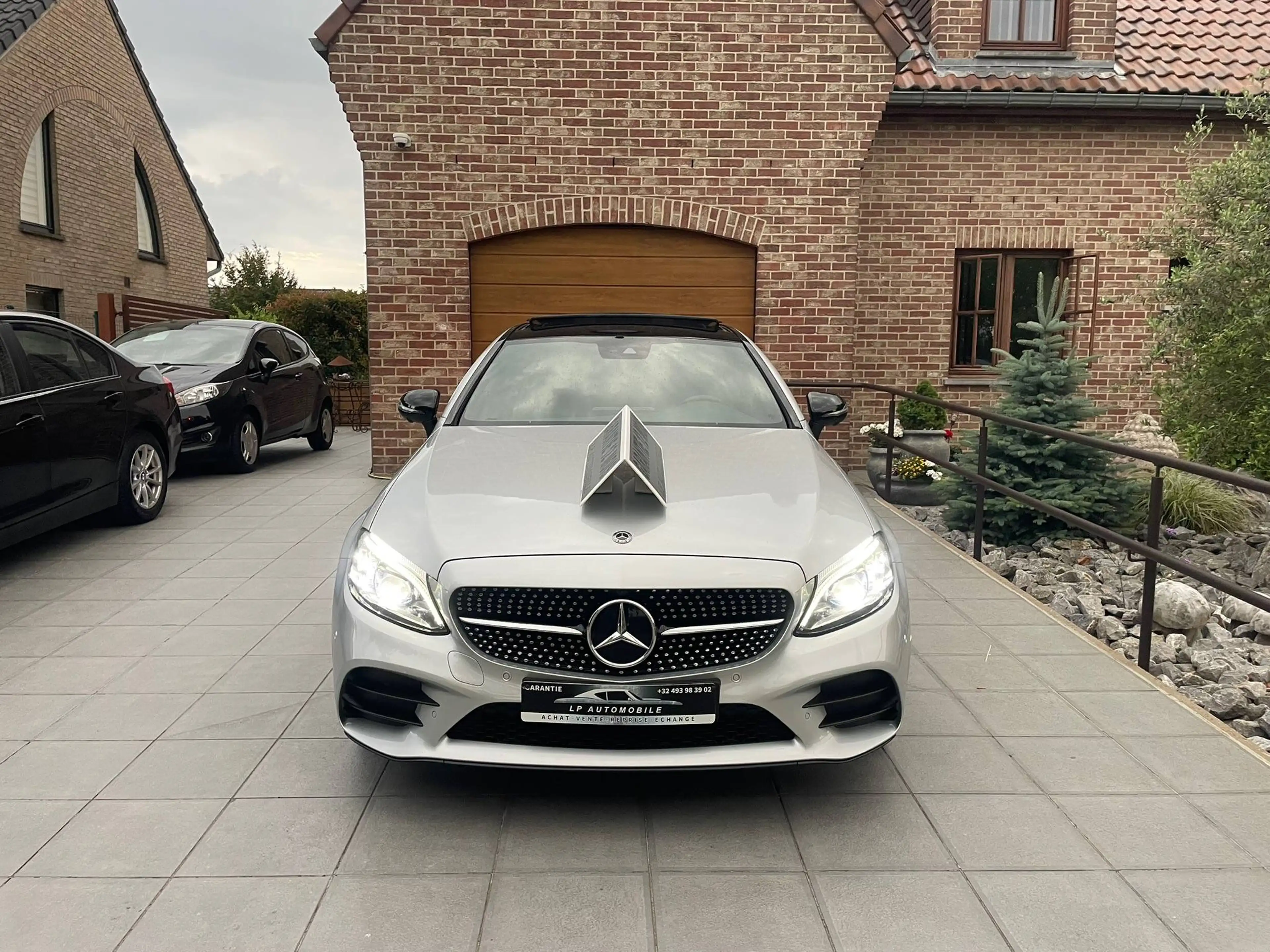 Mercedes-Benz C 180 🏴Coupe-PACK AMG LINE⚠️TOIT PANO 360 BURGMESTER⚠️ — photo 2