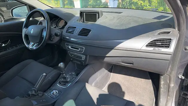 Renault Megane view 10