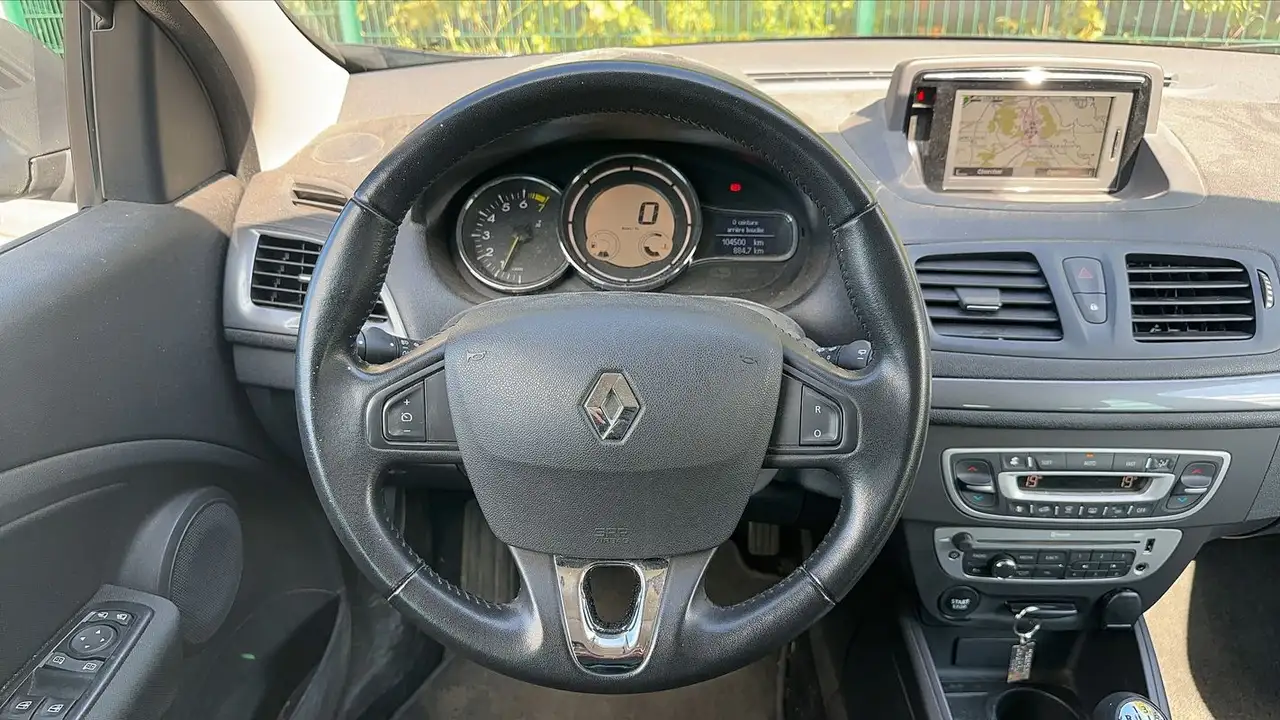 Renault Megane Grandtour — photo 24