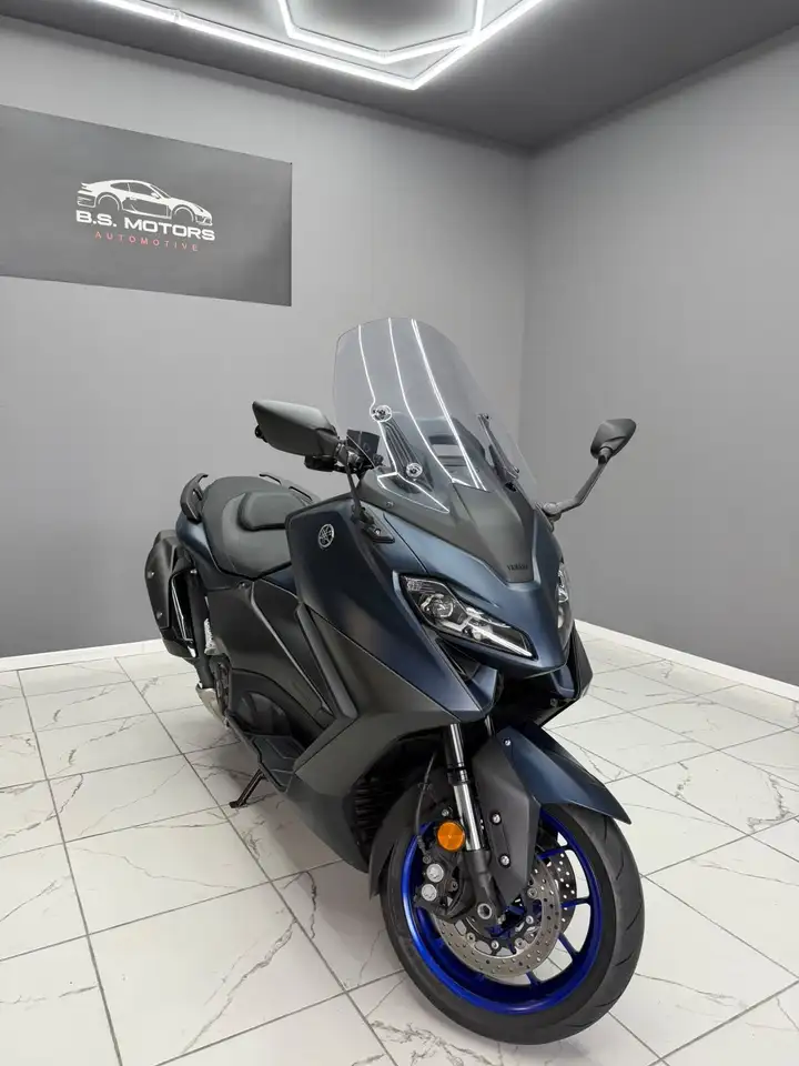 Yamaha Tmax 560