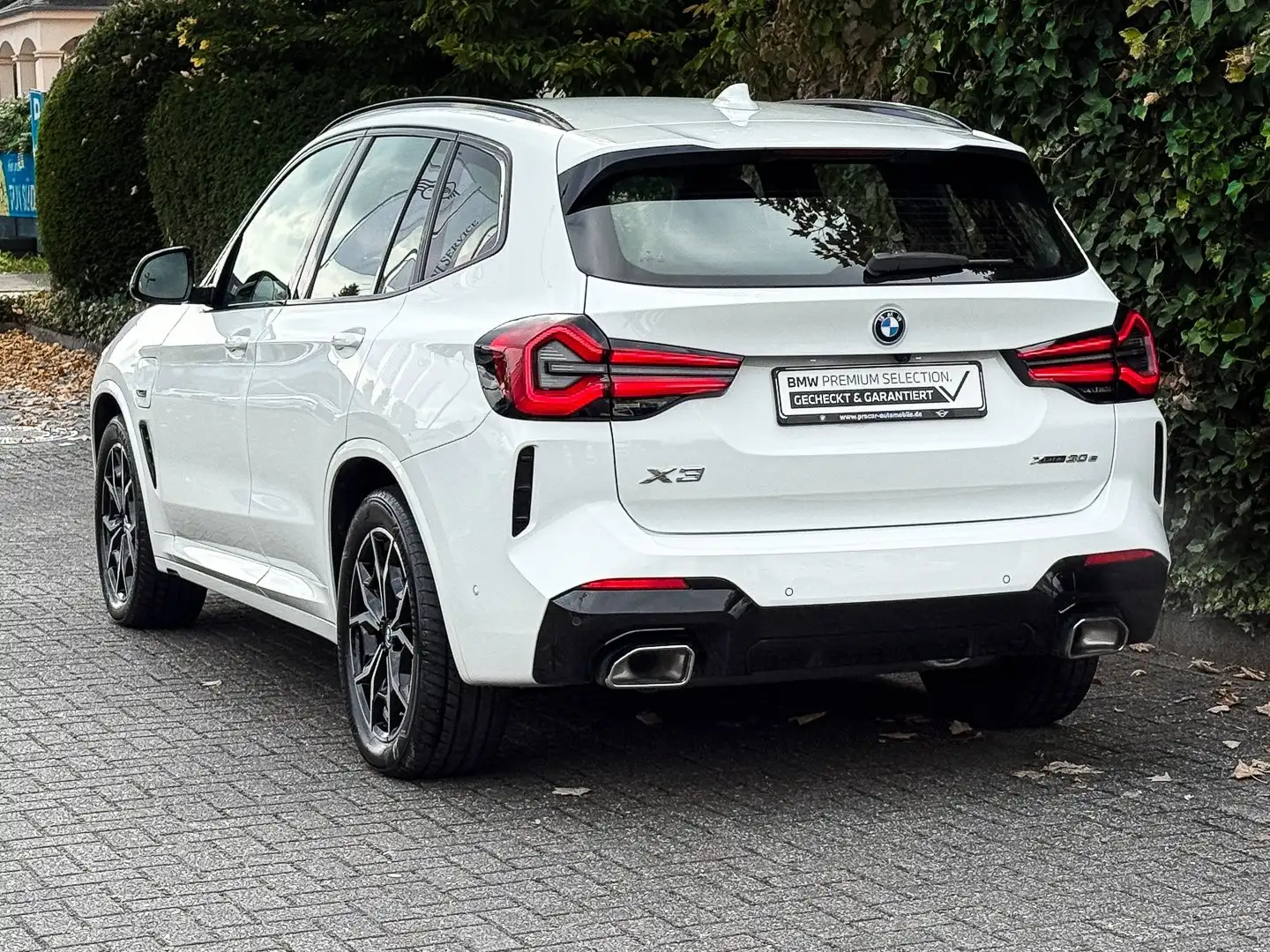 BMW X3 xDrive30e MSPORT+AHK+19ZOLL+RFK+LED+PARKASS+ Weiß - 2
