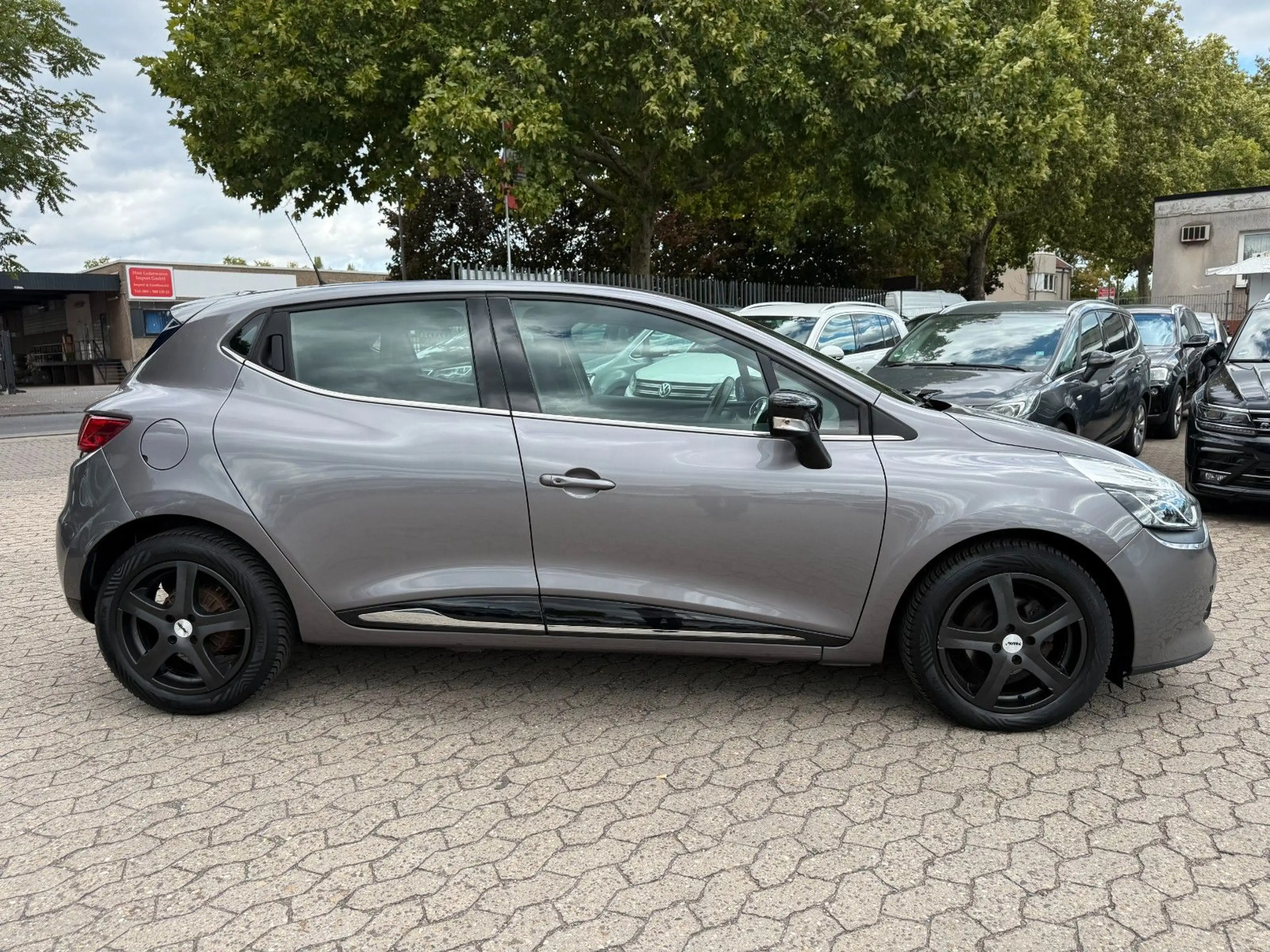 Renault Clio CLIO IV INTENS / AUTOMATIK / KAMERA / PDC / SHZ — photo 5