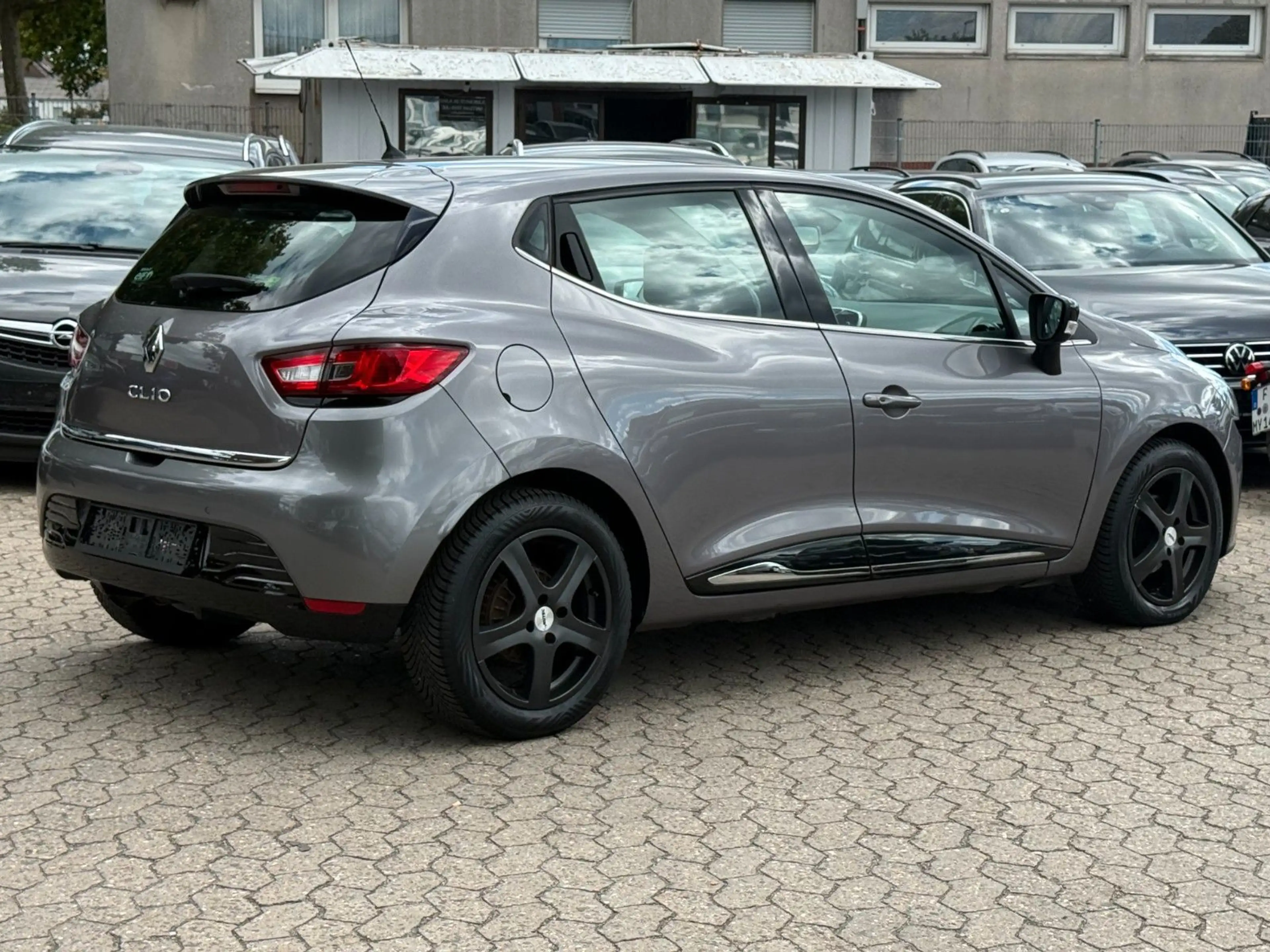 Renault Clio CLIO IV INTENS / AUTOMATIK / KAMERA / PDC / SHZ — photo 4