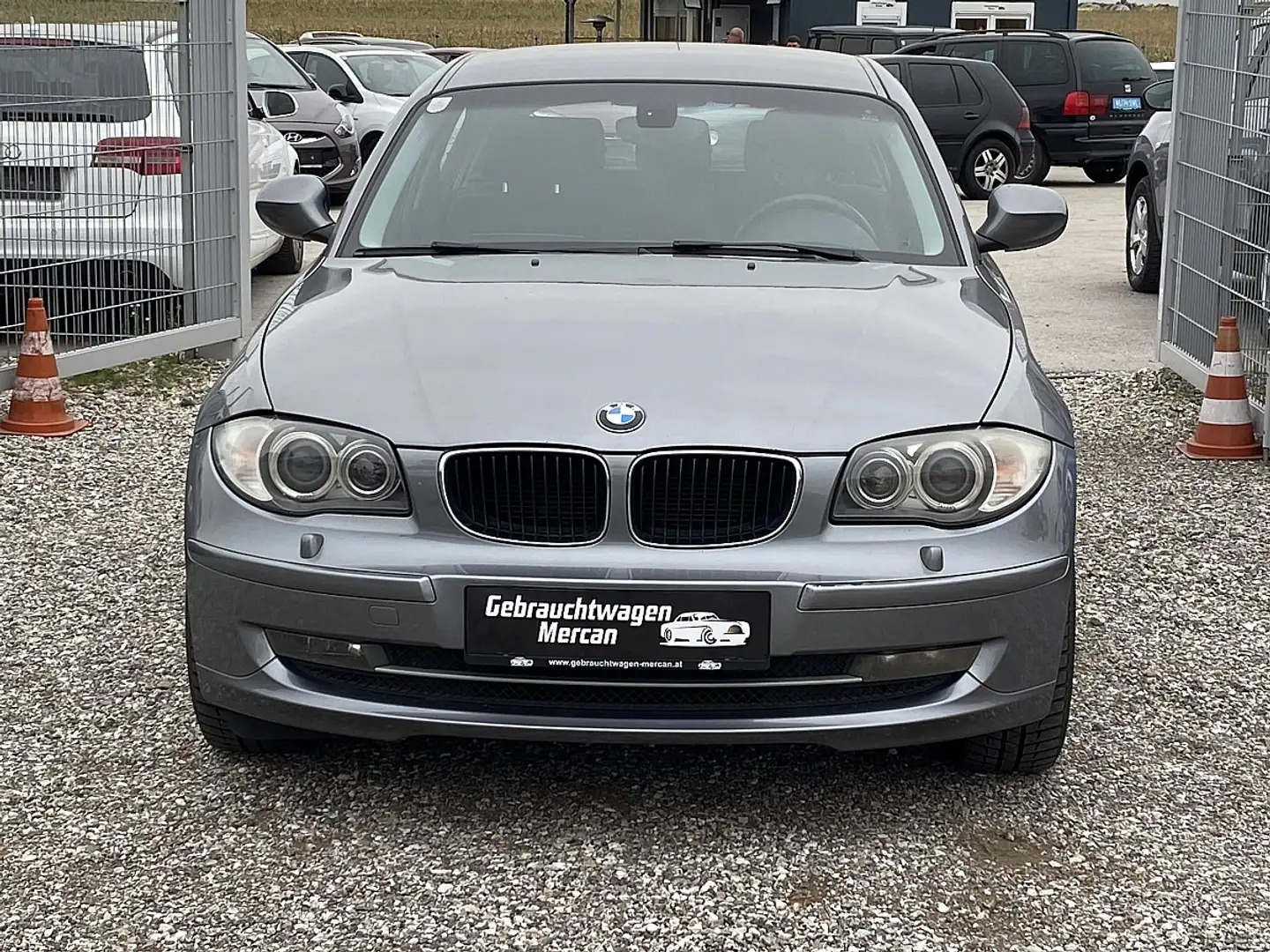 BMW 116 d Grau - 2