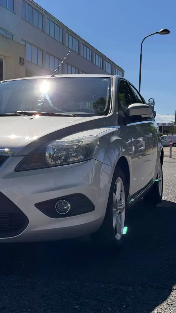 Ford Focus Focus Ecosport 1,6 TDCi DPF Ecosport Grau - 2