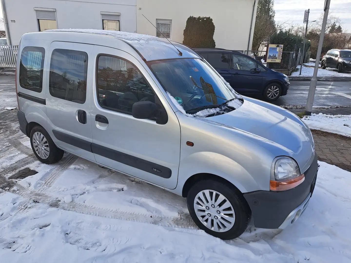 Renault Kangoo * Klimaanlage  - 5.Sitze - Tüv 06/2026 * Silber - 1