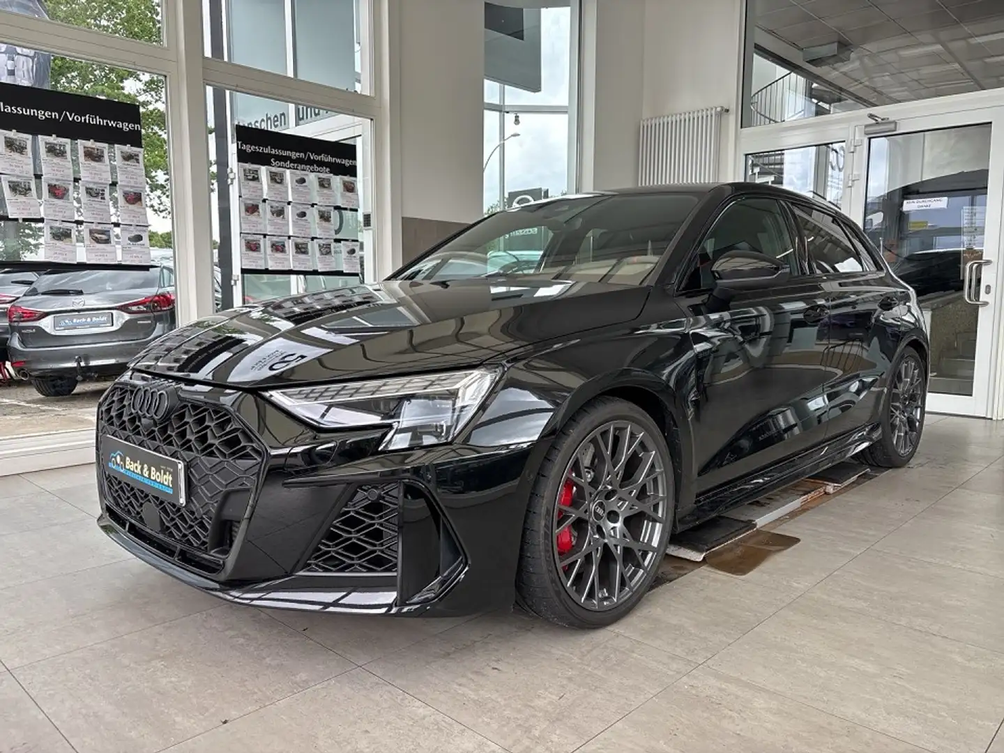 Audi RS3 Sportback 2.5i 280KM/H+RS-SAGA+PANO+LEDER+MATRIX - 2