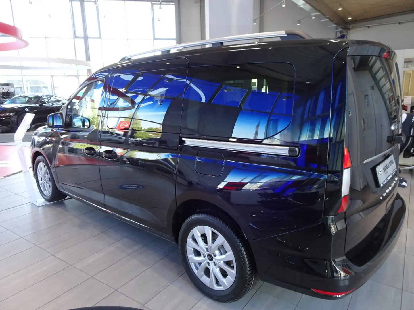 Ford Grand Tourneo Connect Titanium PHEV 7-SITZE*IACC* Schwarz - 2
